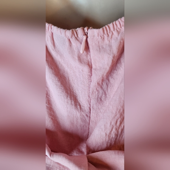 NWOT light pastel pink romper with cut out in front bow wrap bodice size 6 - Picture 5 of 8